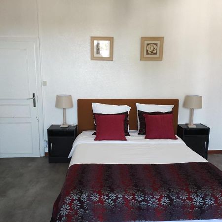 Cafe De France Eauze Bed & Breakfast ภายนอก รูปภาพ