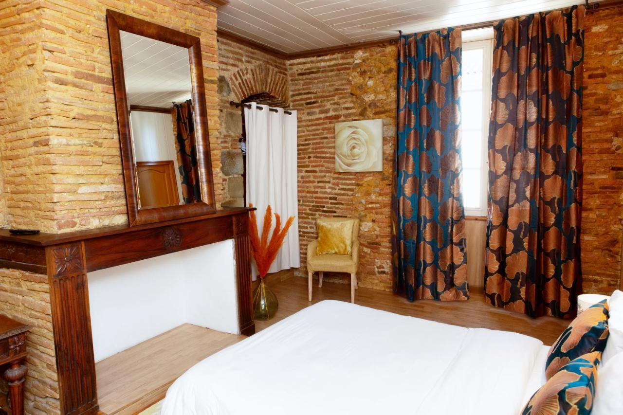 Cafe De France Eauze Bed & Breakfast ภายนอก รูปภาพ