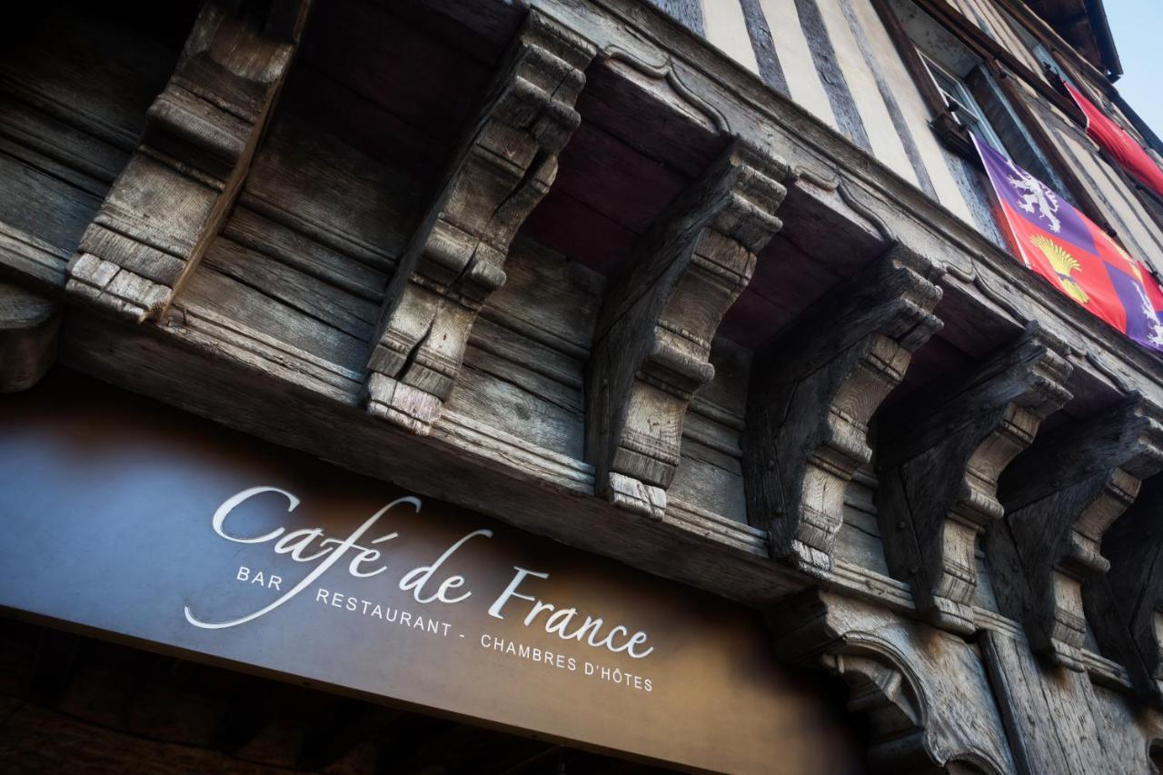 Cafe De France Eauze Bed & Breakfast ภายนอก รูปภาพ