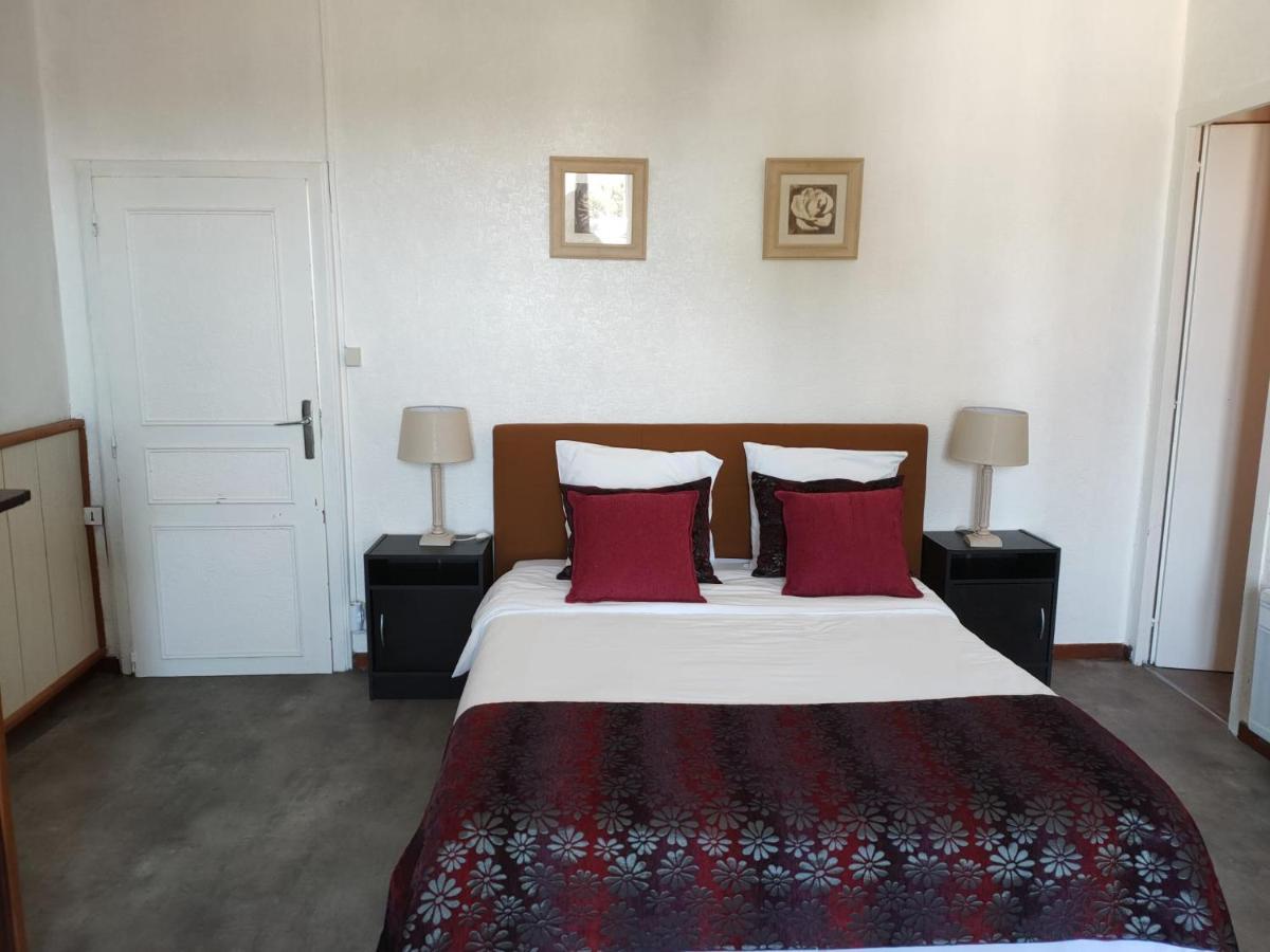Cafe De France Eauze Bed & Breakfast ภายนอก รูปภาพ